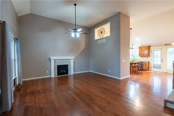 4708 Corinth DR, St Joseph, MO 64506