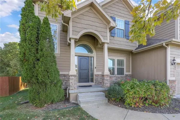 4203 NW 76th ST, Kansas City, MO 64151
