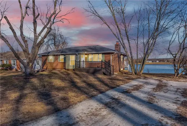 109 SE 421st RD, Warrensburg, MO 64093
