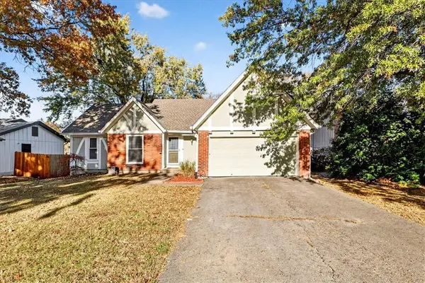 1408 E Oxford PL, Olathe, KS 66062