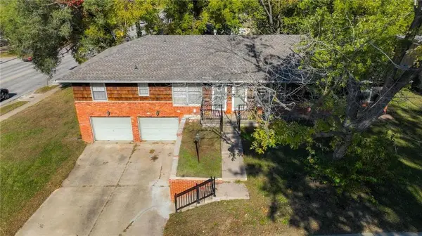 8616-18 W 78th TER, Overland Park, KS 66204