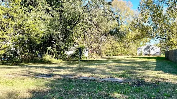 415 Taylor ST, Pomona, KS 66076