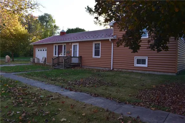 306 N Ballard ST, Burlington Junction, MO 64428