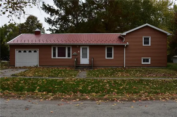 306 N Ballard ST, Burlington Junction, MO 64428