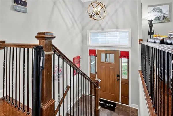 1402 NE 182nd ST, Smithville, MO 64089