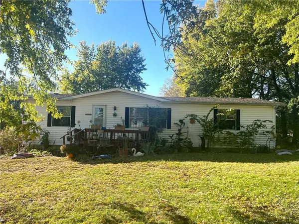24119 lacey RD, Smithton, MO 65350