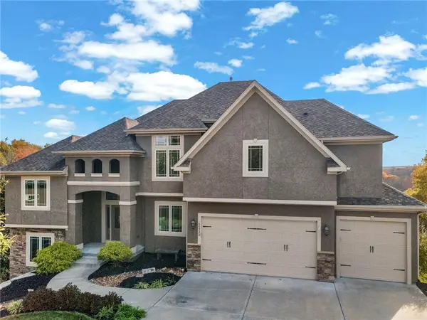 11729 S BARTH RD, Olathe, KS 66061