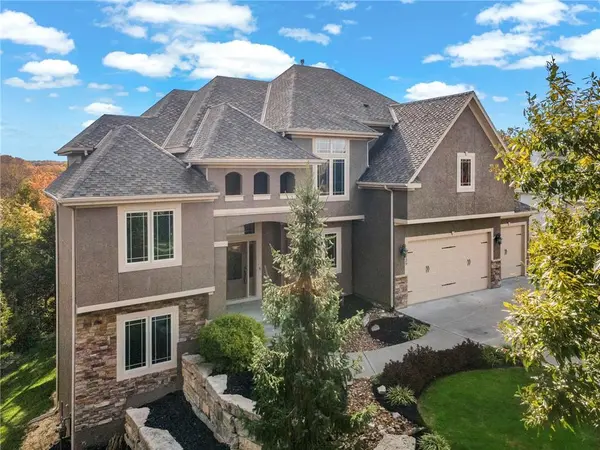 11729 S BARTH RD, Olathe, KS 66061