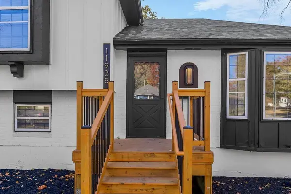 11925 Sycamore AVE, Grandview, MO 64030