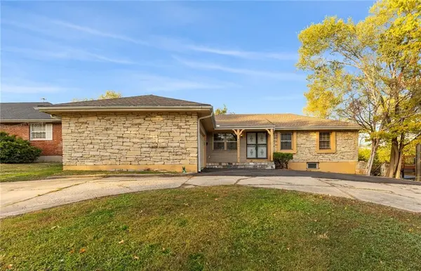 4300 E 104TH ST, Kansas City, MO 64137