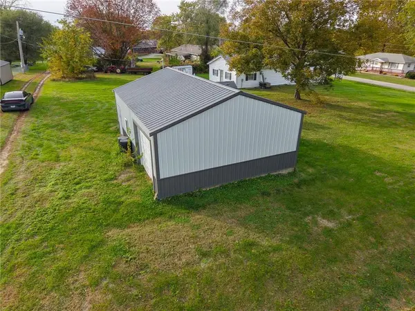 Livingston ST, Meadville, MO 64659