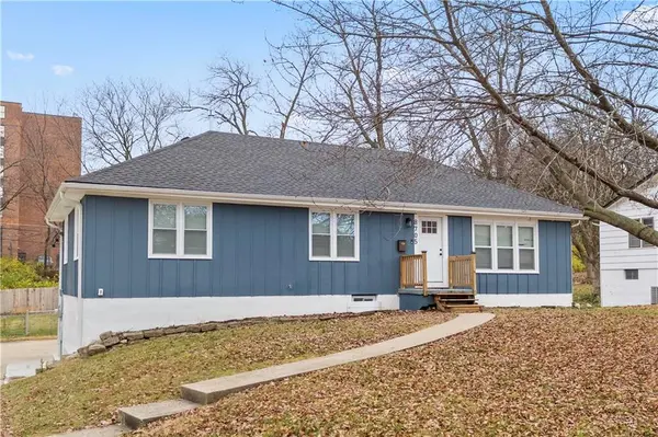 8705 E 53rd TER, Kansas City, MO 64129