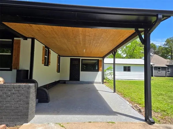806 W 2nd ST, Pittsburg, KS 66762