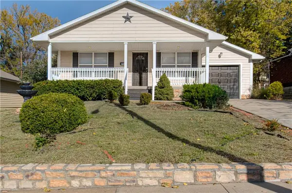 1510 Yecker AVE, Kansas City, KS 66104