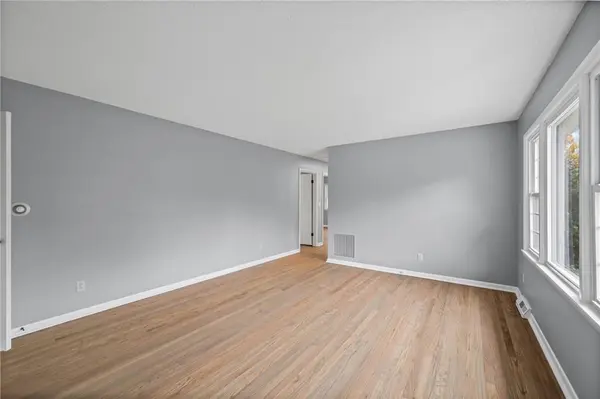 10701 N Main ST, Kansas City, MO 64155