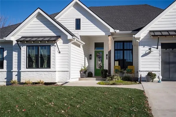 1210 Signal Lake CT, Baldwin City, KS 66006