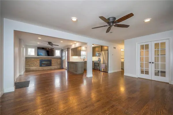 5841 Blackhoof TRL, Merriam, KS 66203