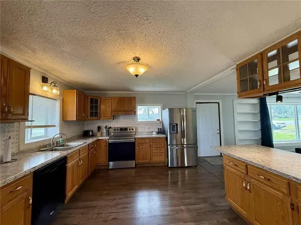 24817 24 HWY, Waverly, MO 64096