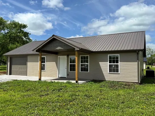 105 W Marvin AVE, Walker, MO 64790