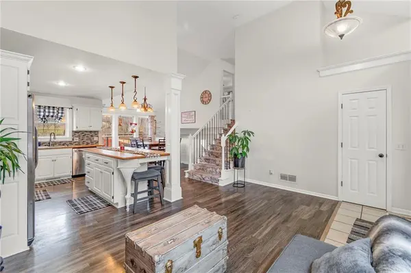 4007 Bennington DR, St Joseph, MO 64506