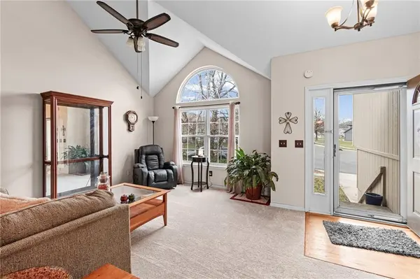 304 Givan CT, Belton, MO 64012
