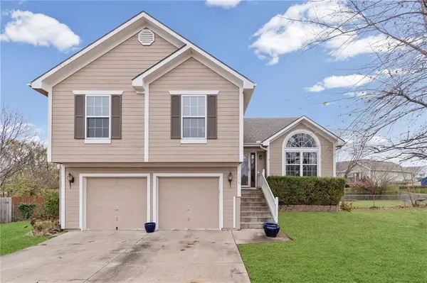 304 Givan CT, Belton, MO 64012