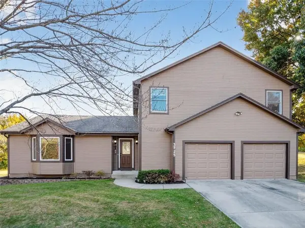3725 W 179th TER, Stilwell, KS 66085