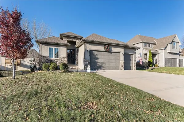 19308 W 200th ST, Spring Hill, KS 66083
