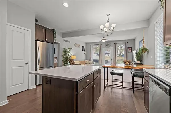 12894 W 93rd ST, Lenexa, KS 66215
