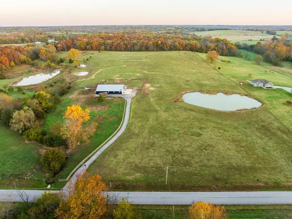 32904 E 179th ST, Pleasant Hill, MO 64080