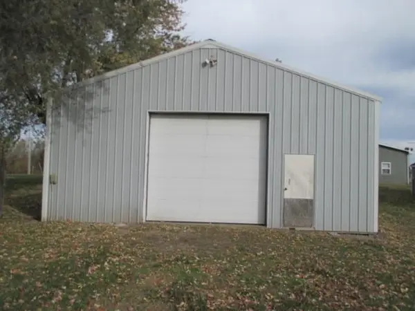 230 E Moniteau ST, Tipton, MO 65081