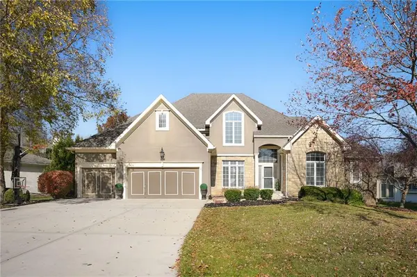 15457 Iron Horse CIR, Leawood, KS 66224