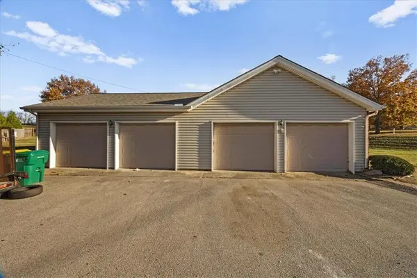 545 S 134 ST, Bonner Springs, KS 66012
