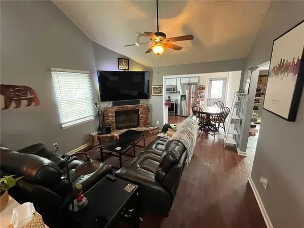 14101 W 88th PL, Lenexa, KS 66215