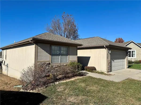 710 Hidden Meadows CT, Paola, KS 66071