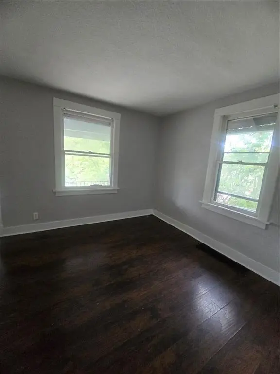 4909 S Benton AVE, Kansas City, MO 64130