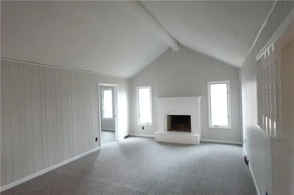2010 NE 78th ST, Kansas City, MO 64118