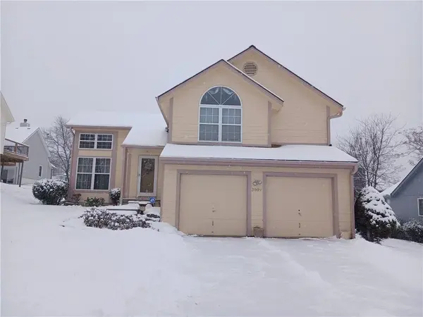 3809 Bernard Powell DR, Kansas City, MO 64127