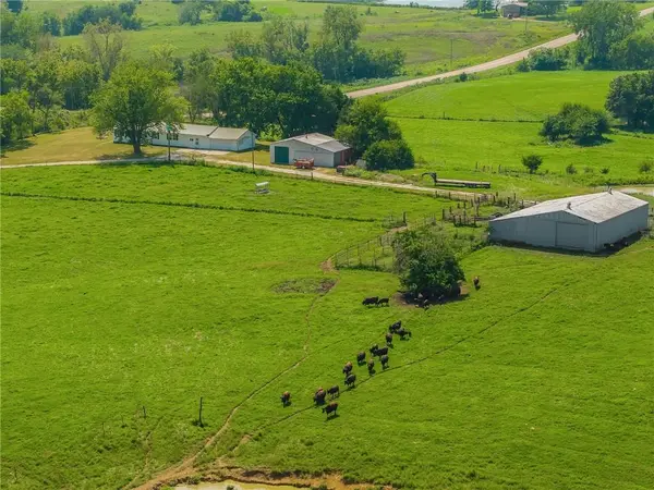 6 HWY, Humphreys, MO 64646