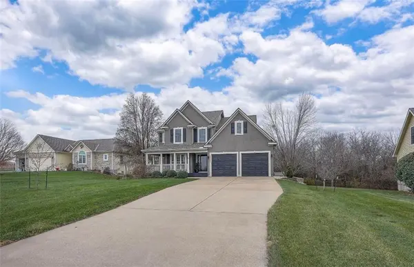 15245 Linden CT, Bonner Springs, KS 66012