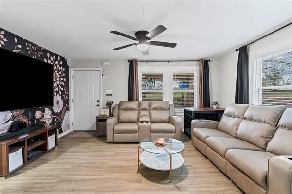 602 Saint Louis AVE, Excelsior Springs, MO 64024