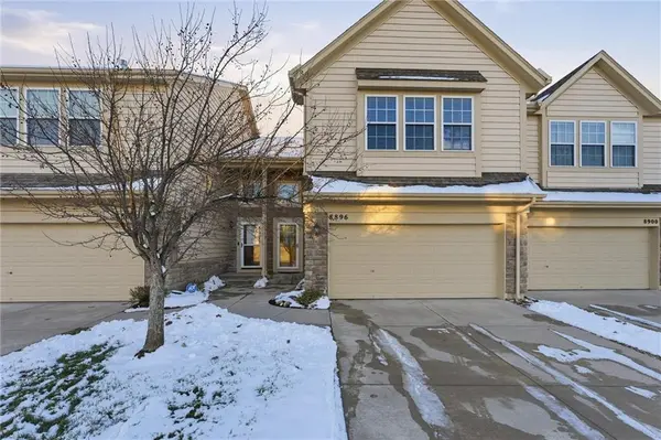 8896 Findley ST, Lenexa, KS 66227