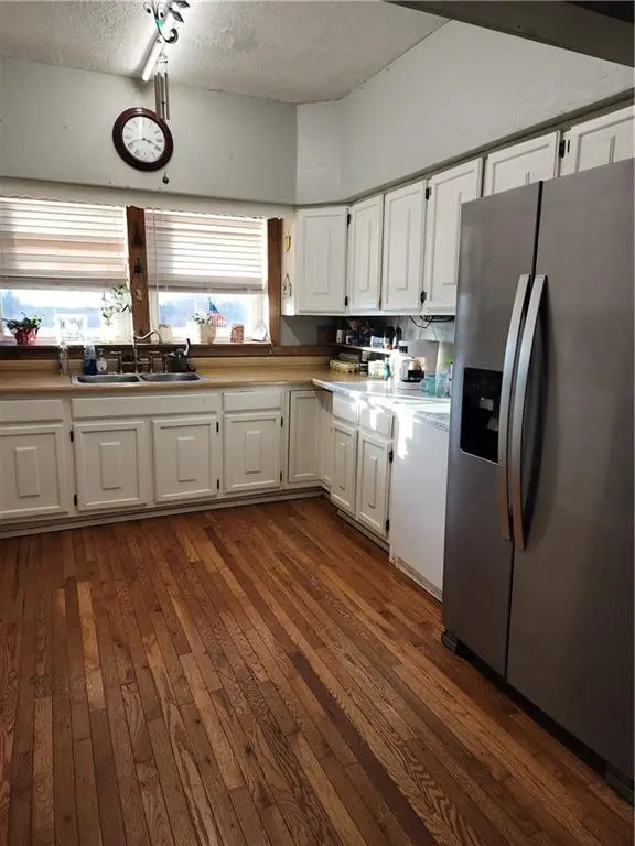12279 S Docking ST, Burlingame, KS 66413