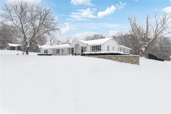 801 E Red RD, Independence, MO 64055