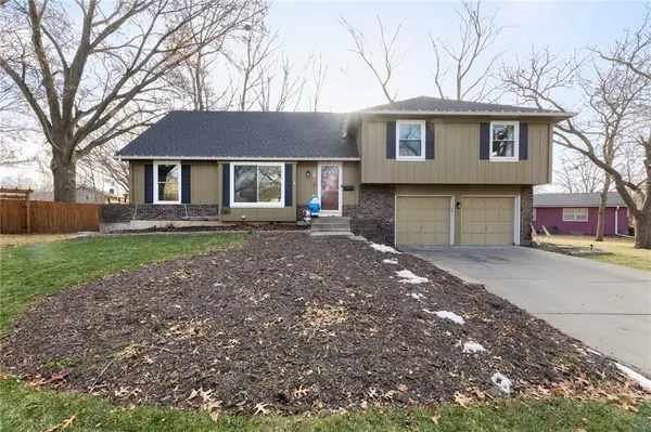 9609 Hardy ST, Overland Park, KS 66212