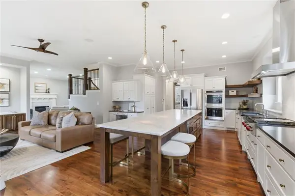 3208 W 154th ST, Leawood, KS 66224