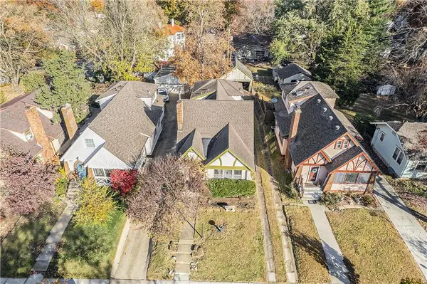 408 E 70th TER, Kansas City, MO 64131