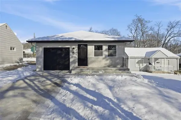 208 E 80th TER, Kansas City, MO 64114