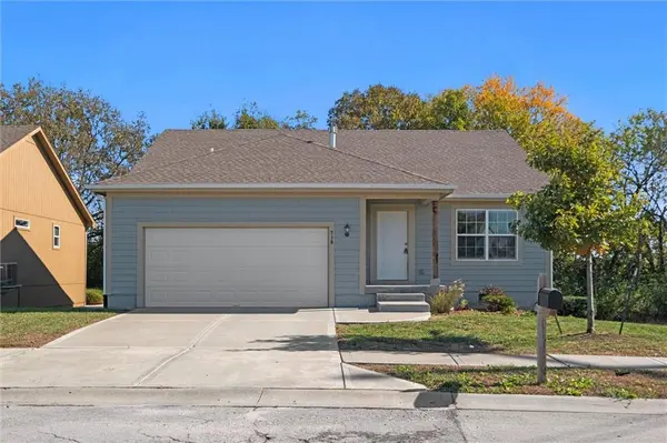 719 Samantha LN, Belton, MO 64012