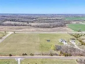 2063 Hedgehill DR, Bates City, MO 64011